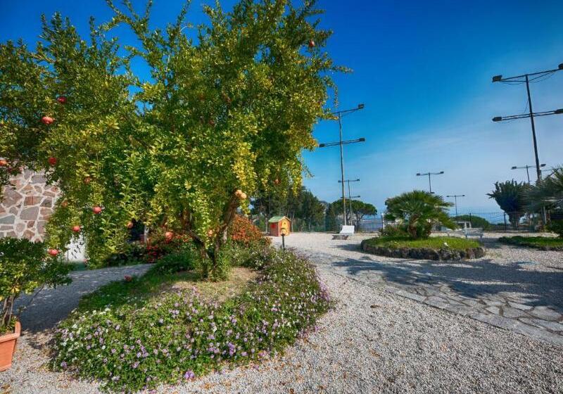 غرفة قياسية ثلاثية, Parco Cartaromana