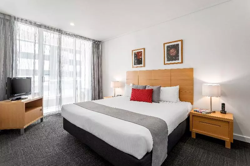 آپارتمان مدیریتی 2 خوابه, Quest Southbank
