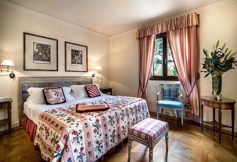 スーペリアールーム, Villa Franceschi Hotel & Resort