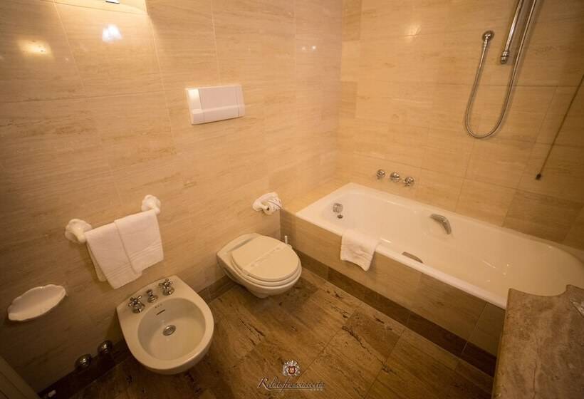 غرفة ديلوكس مطلة على البحيرة, Relaisfranciacorta