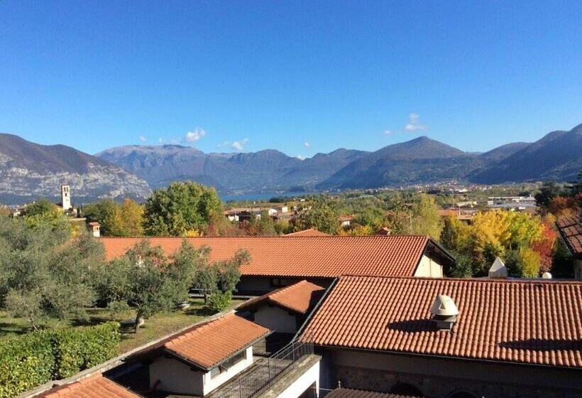 غرفة ديلوكس مطلة على البحيرة, Relaisfranciacorta