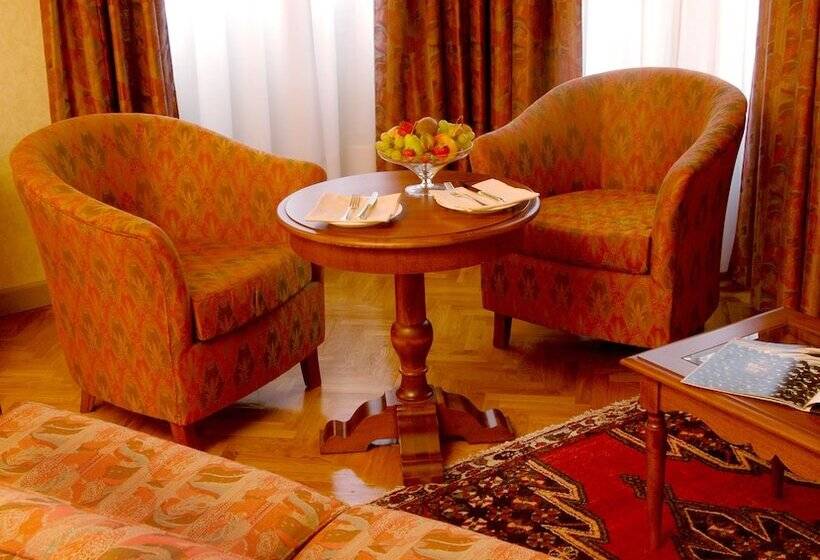 غرفة ديلوكس مطلة على البحيرة, Relaisfranciacorta