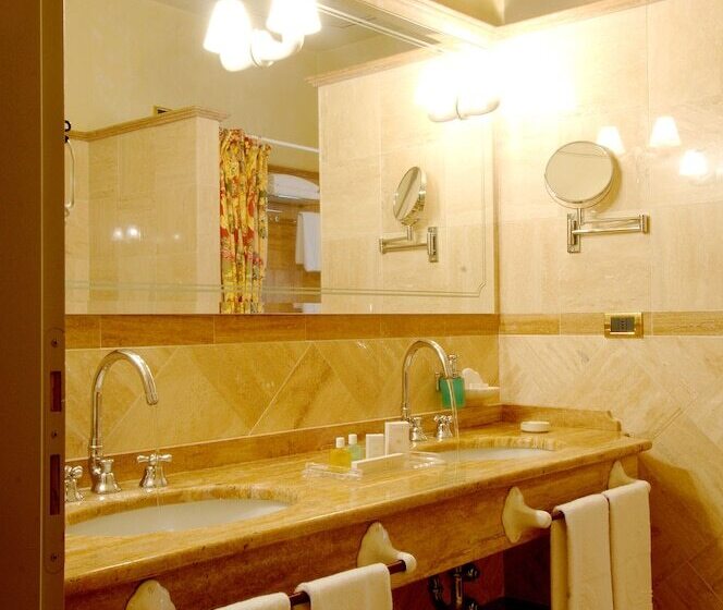 جناح جونيور, Relaisfranciacorta