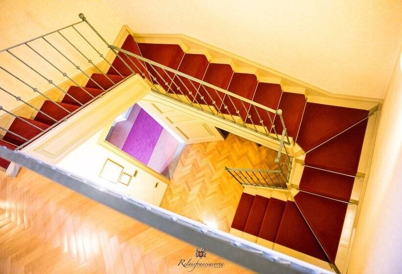 غرفة دوبلكس, Relaisfranciacorta