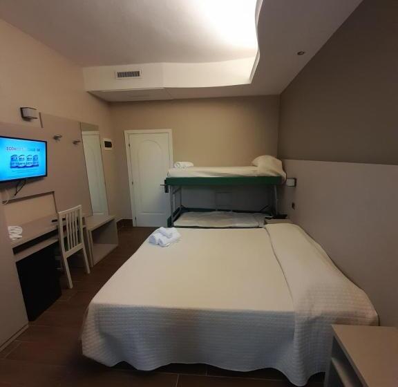 اتاق راحتی سه تخته, Royal Plaza