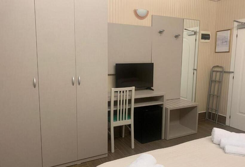 اتاق استاندارد, Royal Plaza