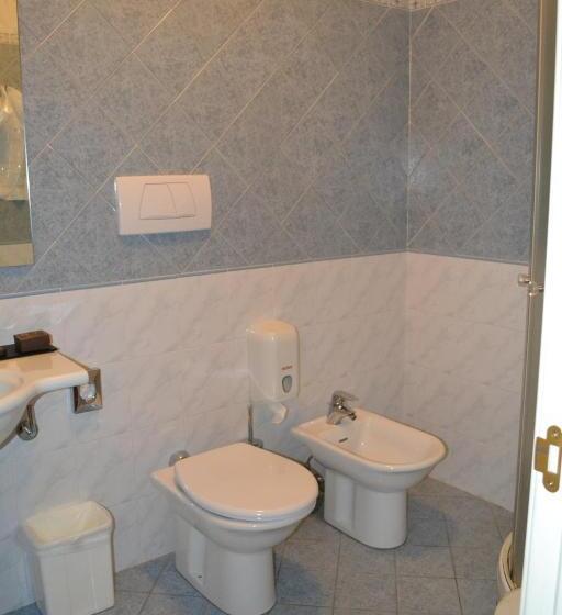 패밀리 룸, Tricolore