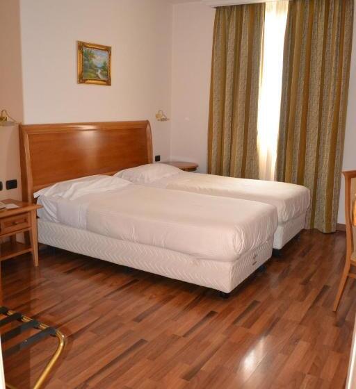 패밀리 룸, Tricolore