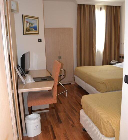 패밀리 룸, Tricolore