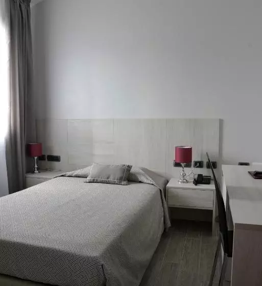 Standard Yhden Hengen Huone, Ulivi