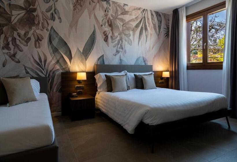 חדר סטנדרט לשלושה, Ulivi