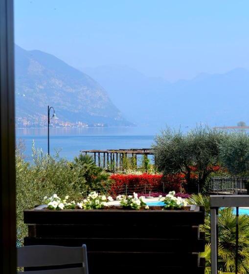 חדר סטנדרט לשלושה, Ulivi