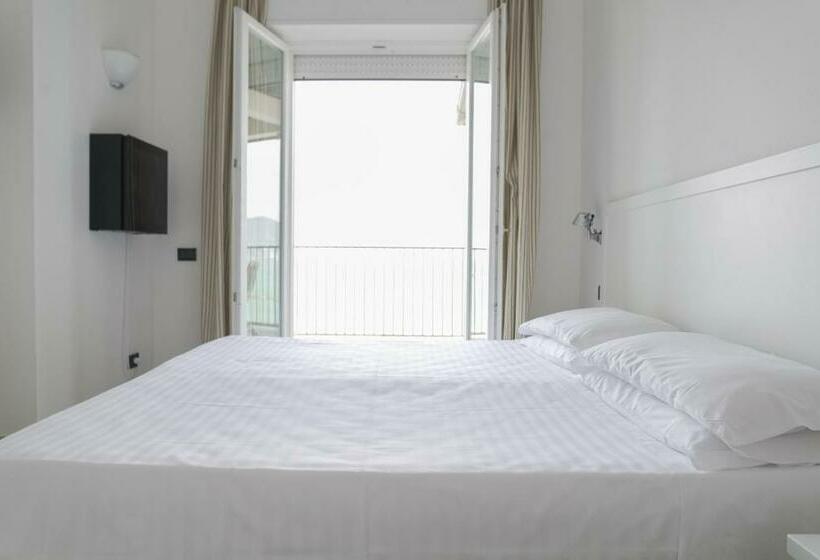 اتاق استاندارد با چشمانداز دریا, Venere Azzurra