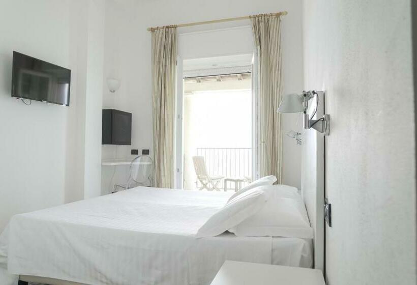 اتاق سوپریور چهار تخته, Venere Azzurra