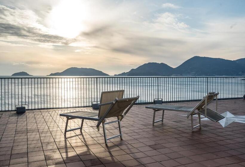 اتاق سوپریور چهار تخته, Venere Azzurra