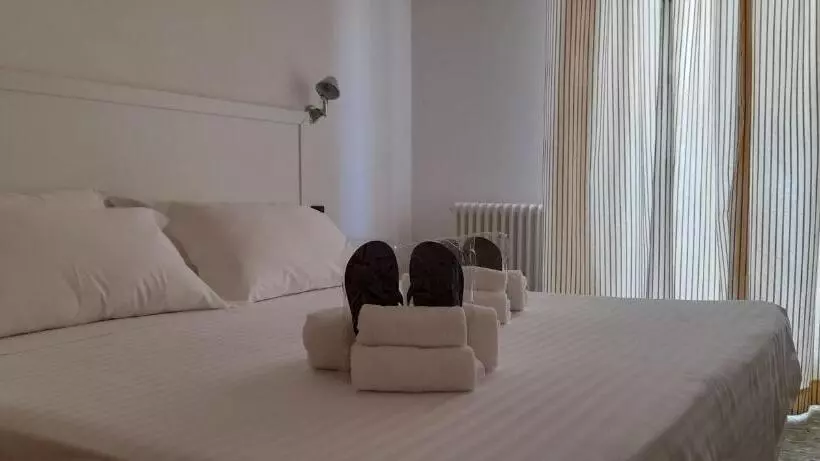 اتاق اکونومی, Venere Azzurra