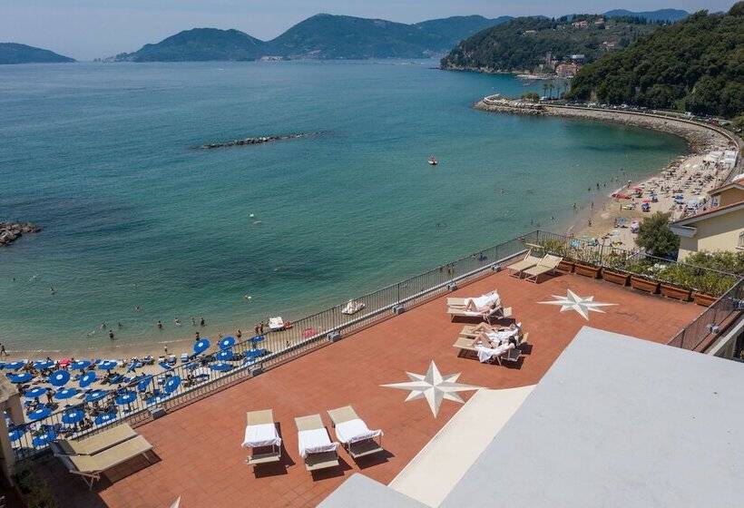 اتاق استاندارد با چشمانداز دریا, Venere Azzurra