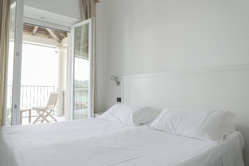 اتاق استاندارد با بالکن و چشمانداز دریا, Venere Azzurra