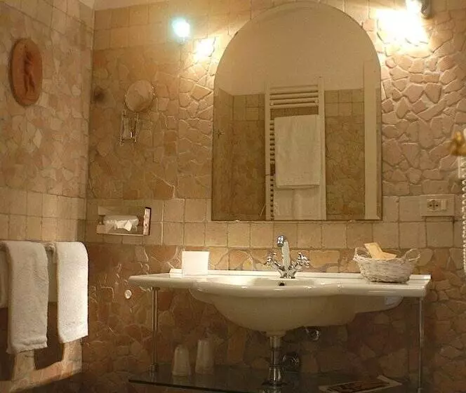 Juniorsviitti, Villa Clementina