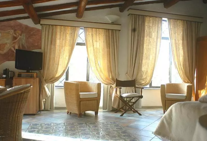 Juniorsviitti, Villa Clementina