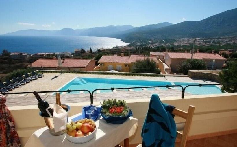 غرفة قياسية, Villa Gustui Maris