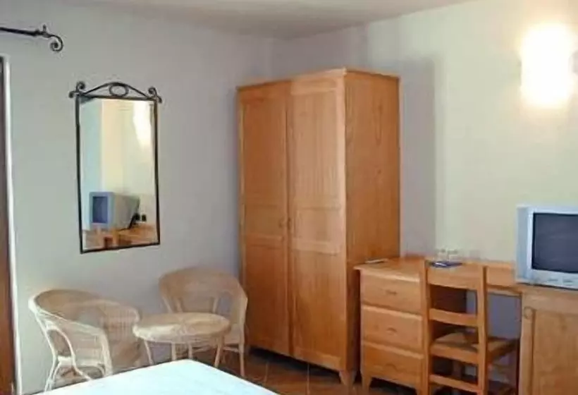 Standard-huone, Villa Gustui Maris