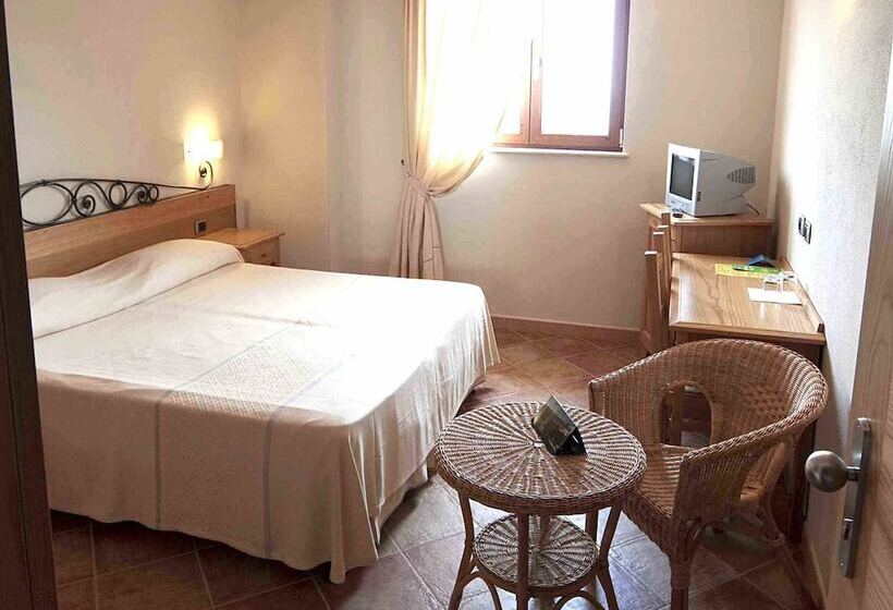 غرفة قياسية, Villa Gustui Maris