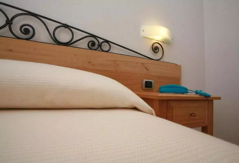 Standard-huone, Villa Gustui Maris