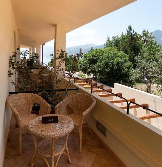 غرفة برستيج, Villa Gustui Maris