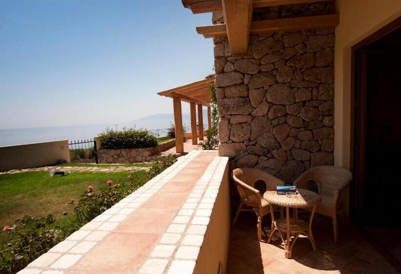 غرفة برستیچ إطلالة على البحر, Villa Gustui Maris