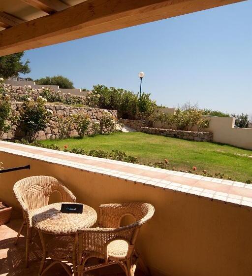 غرفة برستیچ إطلالة على البحر, Villa Gustui Maris