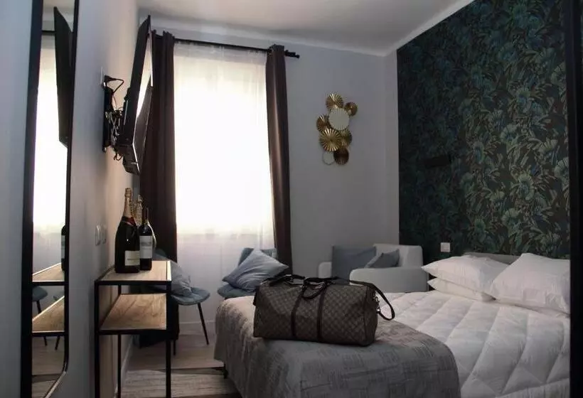 スーペリアールーム, Vite 99 Spanish Steps Room