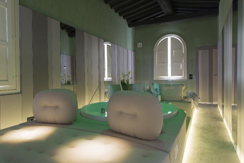 سوییت لوکس, Palazzo Dei Ciompi Suites