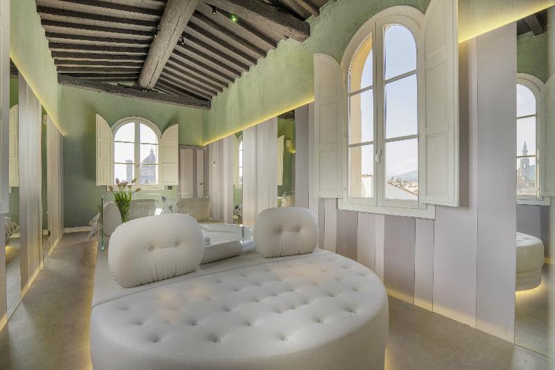 سوییت لوکس, Palazzo Dei Ciompi Suites