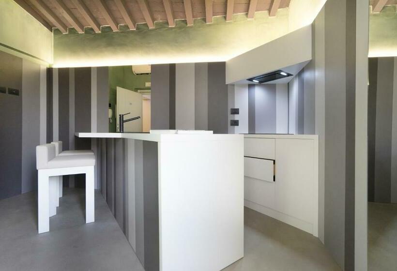 1 Bedroom Penthouse Apartment, Palazzo Dei Ciompi Suites