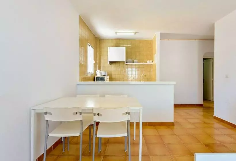 サイドシービュー１ベッドルームアパートメント, Apartamentos San Antonio Beach