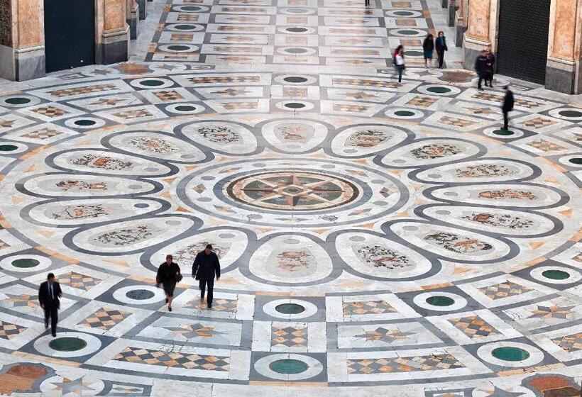 高级三人间, Art Resort Galleria Umberto