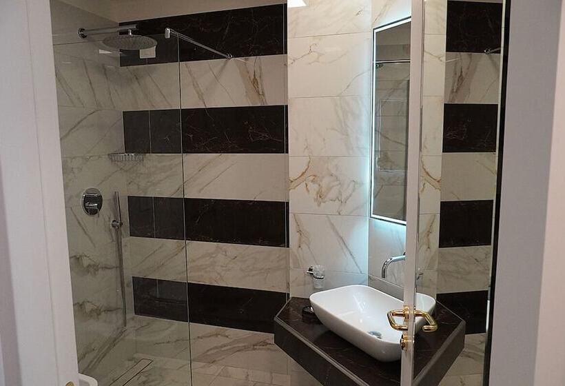 سوییت جونیور, Art Resort Galleria Umberto