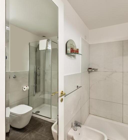 اتاق لوکس, Art Resort Galleria Umberto