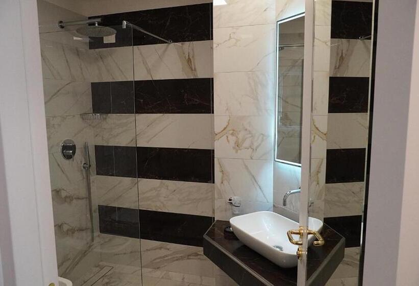 سوییت جونیور, Art Resort Galleria Umberto