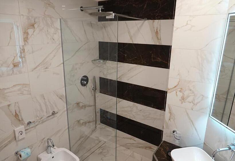 سوییت جونیور, Art Resort Galleria Umberto