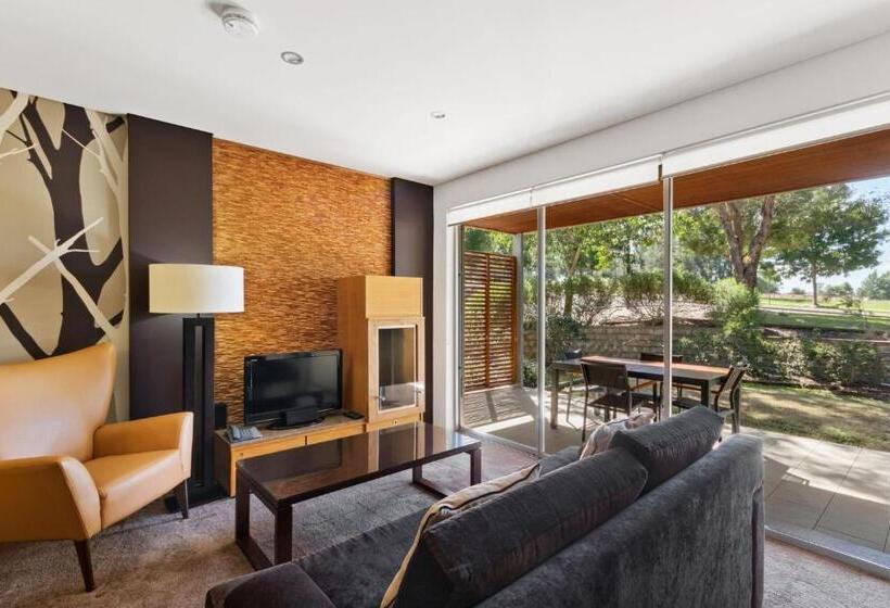 דירת חדר, Grand Mercure The Vintage