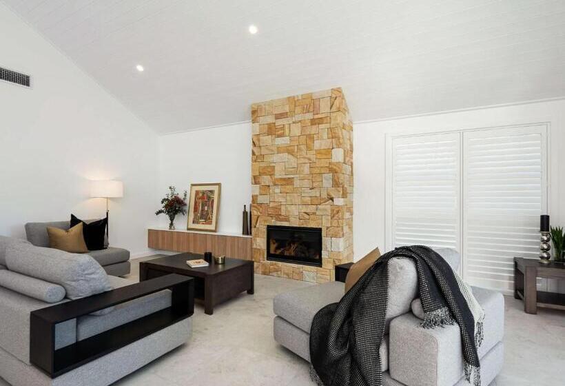 בית, 3 חדרי שינה, Grand Mercure The Vintage