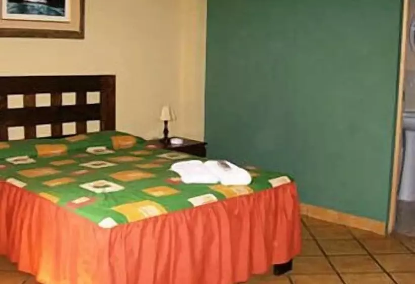 اتاق استاندارد یک نفره, Hostal Tambo Colorado