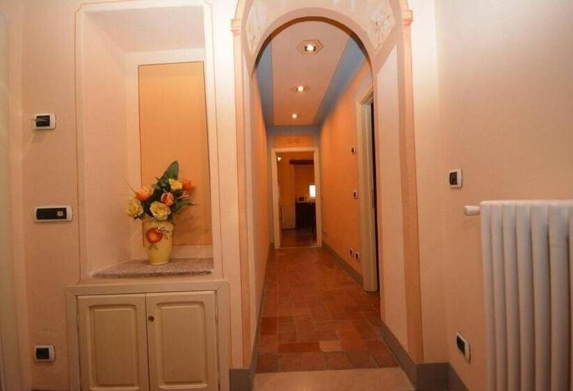 سوییت لوکس, Antica Residenza Del Gallo