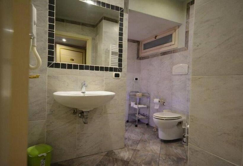 سوییت لوکس, Antica Residenza Del Gallo