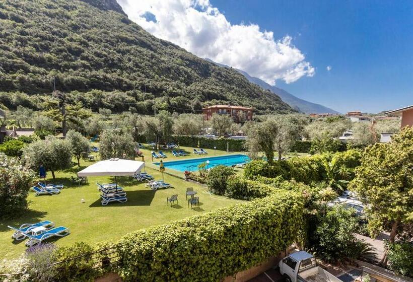 Номер Стандарт Вид на Сад, Astoria 3stelle S