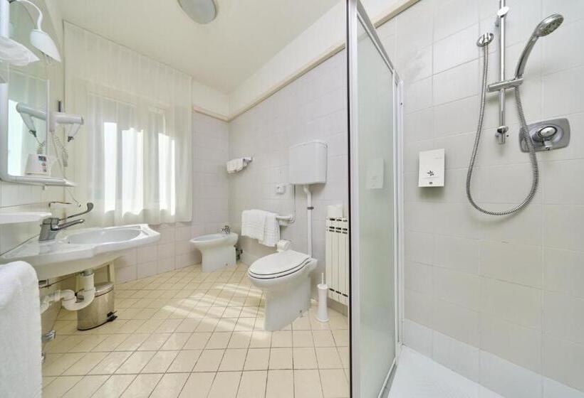 Четырехместный Номер Стандарт, Astoria 3stelle S