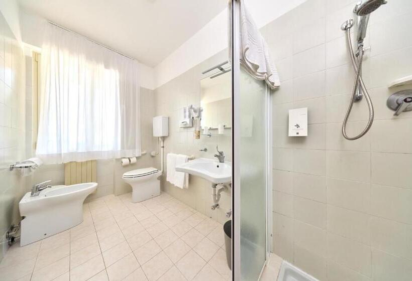 Четырехместный Номер Стандарт, Astoria 3stelle S