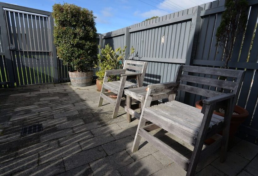 Дом 1 Спальня, Captain S At The Bay